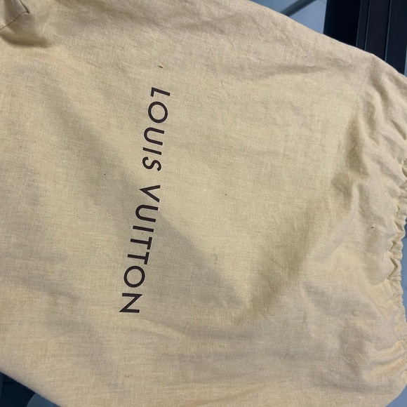 Louis Vuitton Cuir Suhali Blue and Gold Satchel with Trunk-Style Design - Picture 3 of 15